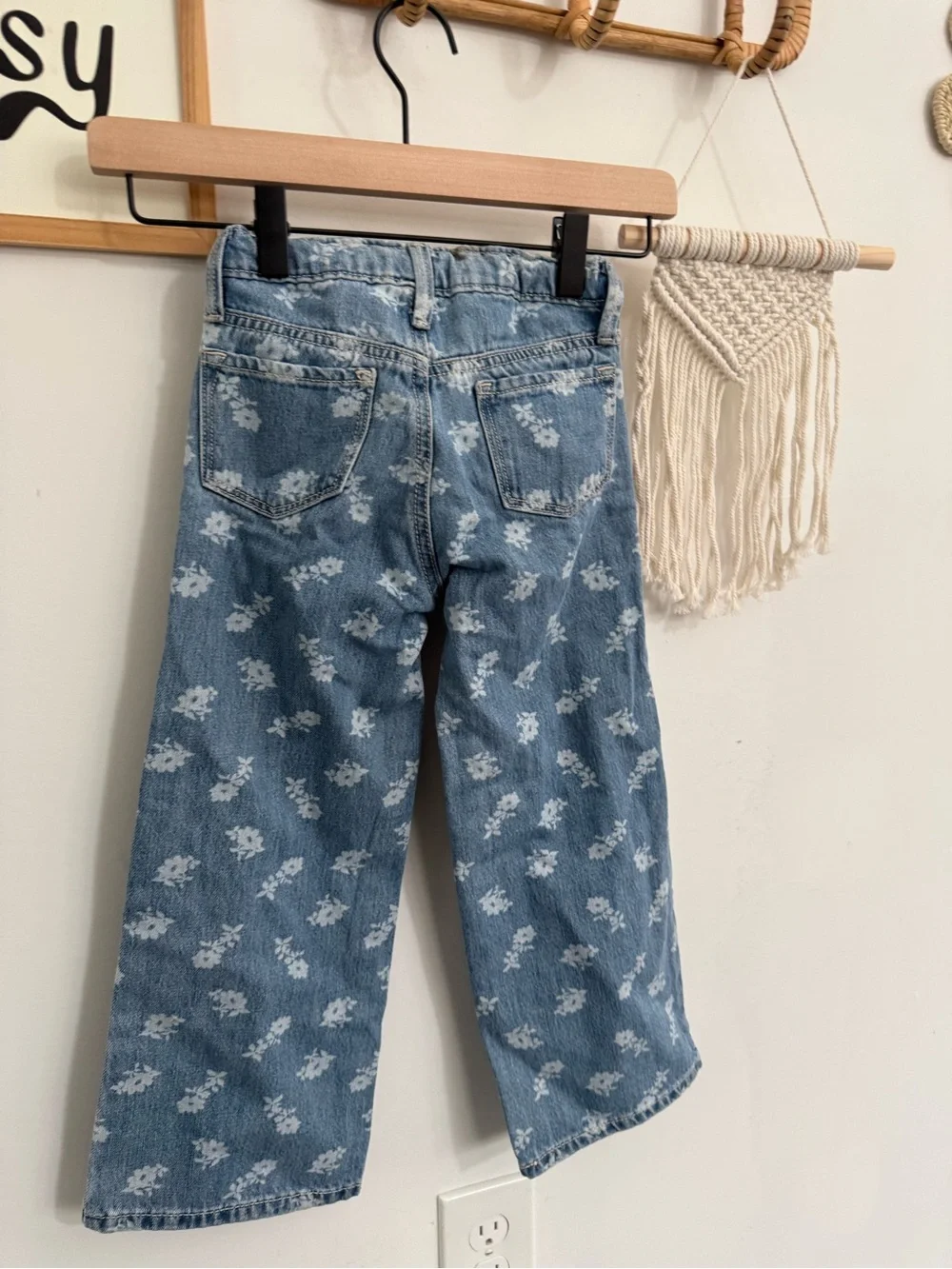 Old Navy - 5T - wide leg floral jeans